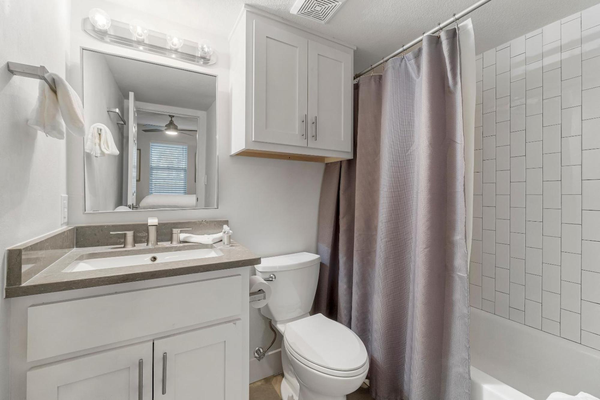 Pelican Beach Resort By Panhandle Getaways Destin Bilik gambar