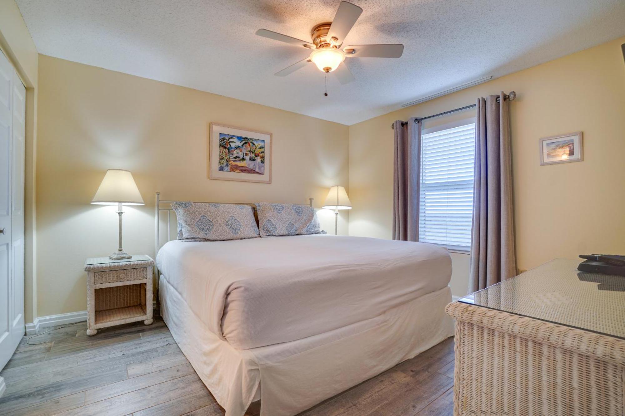 Pelican Beach Resort By Panhandle Getaways Destin Bilik gambar